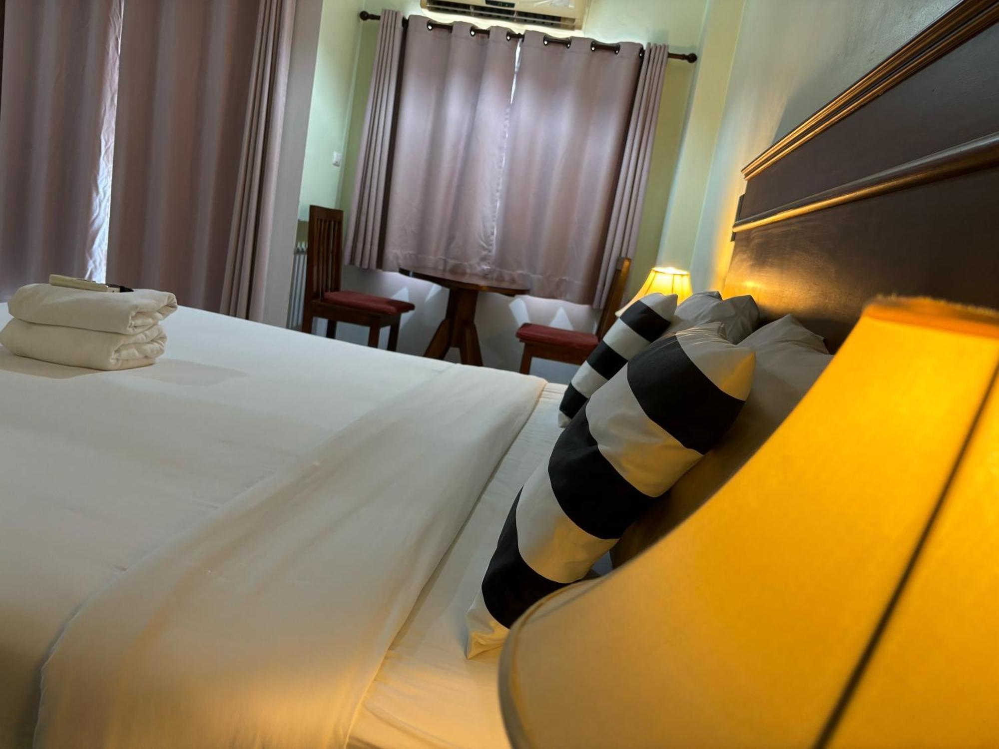 Sutus Court 1 Hotel Pattaya Bagian luar foto