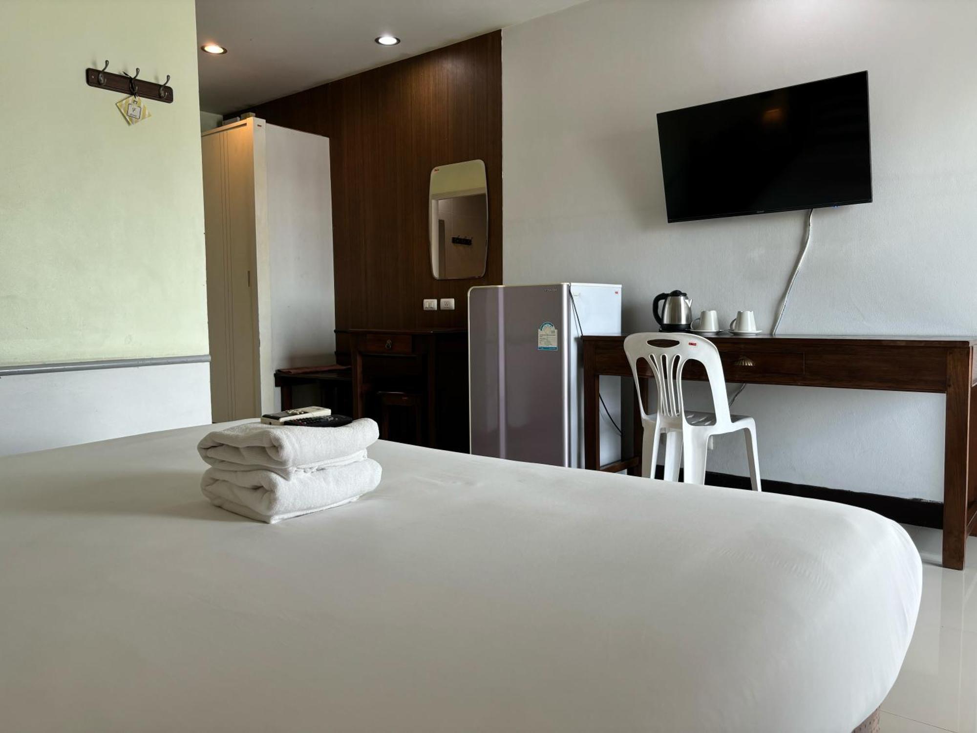 Sutus Court 1 Hotel Pattaya Bagian luar foto