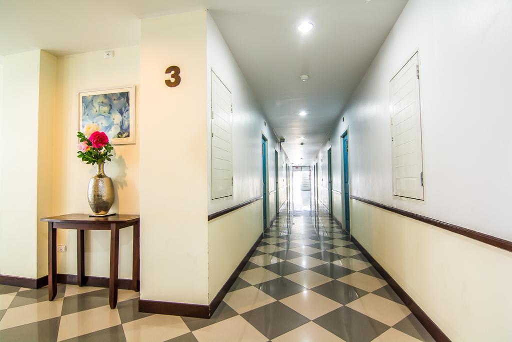 Sutus Court 1 Hotel Pattaya Bagian luar foto